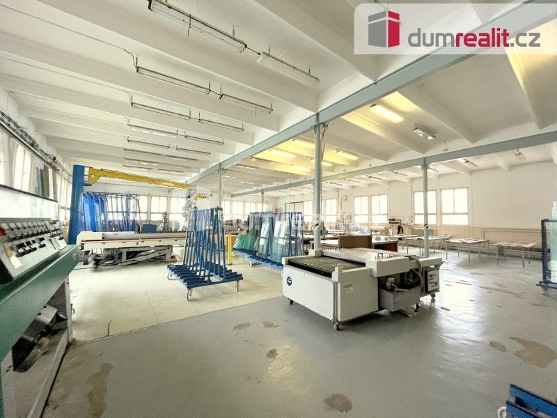 Pronájem komerčního prostoru 913 m² - foto 6