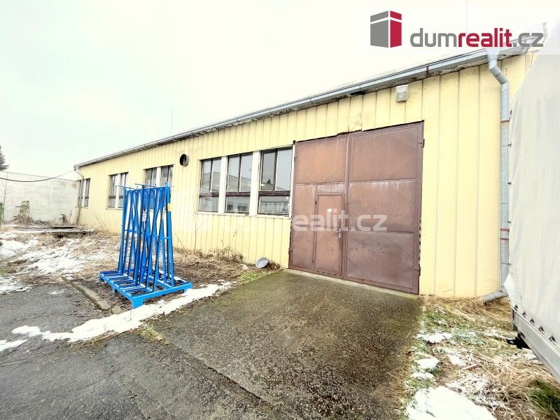 Pronájem komerčního prostoru 913 m² - foto 3