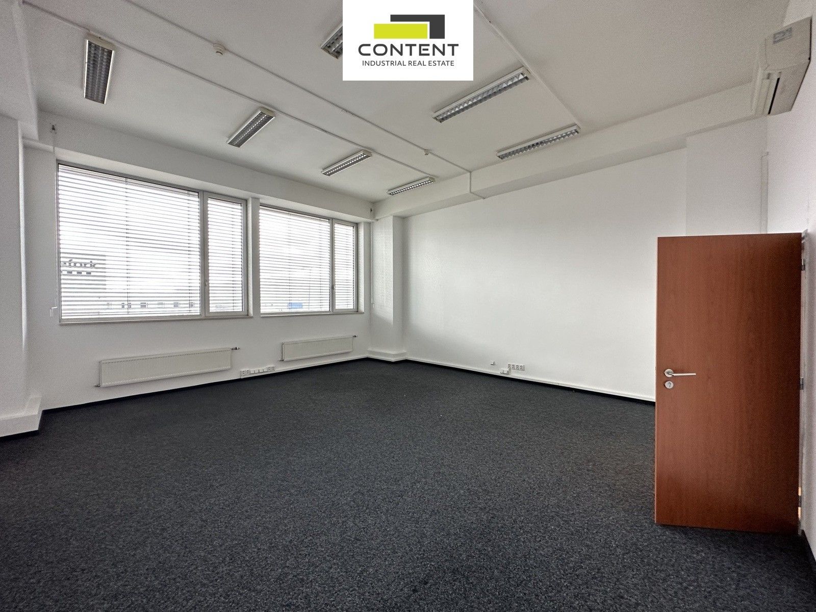 Pronájem komerčního prostoru 186 m² - foto 5