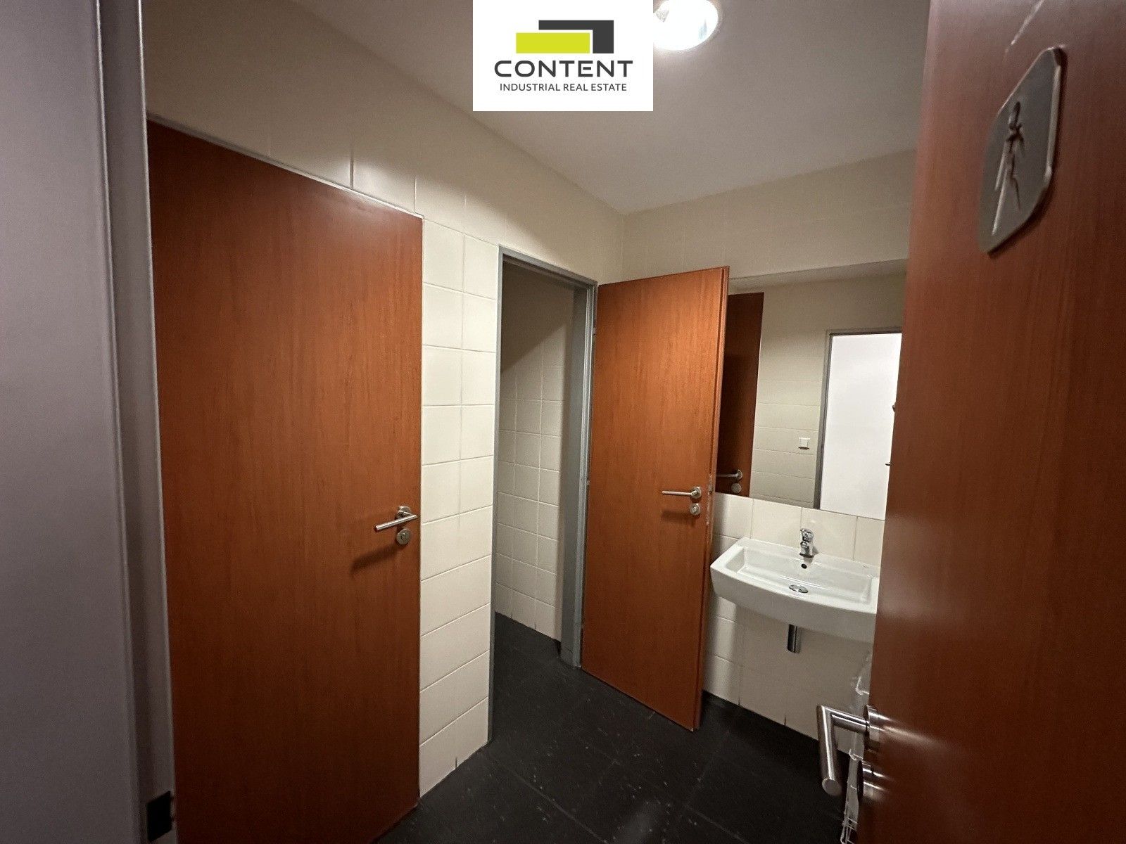 Pronájem komerčního prostoru 186 m² - foto 9