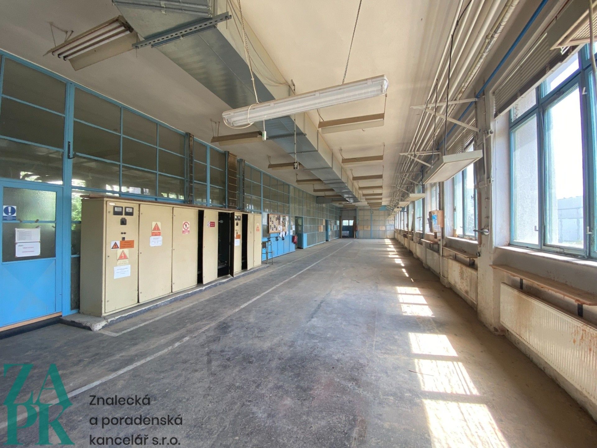 Pronájem komerčního prostoru 1000 m² - foto 7