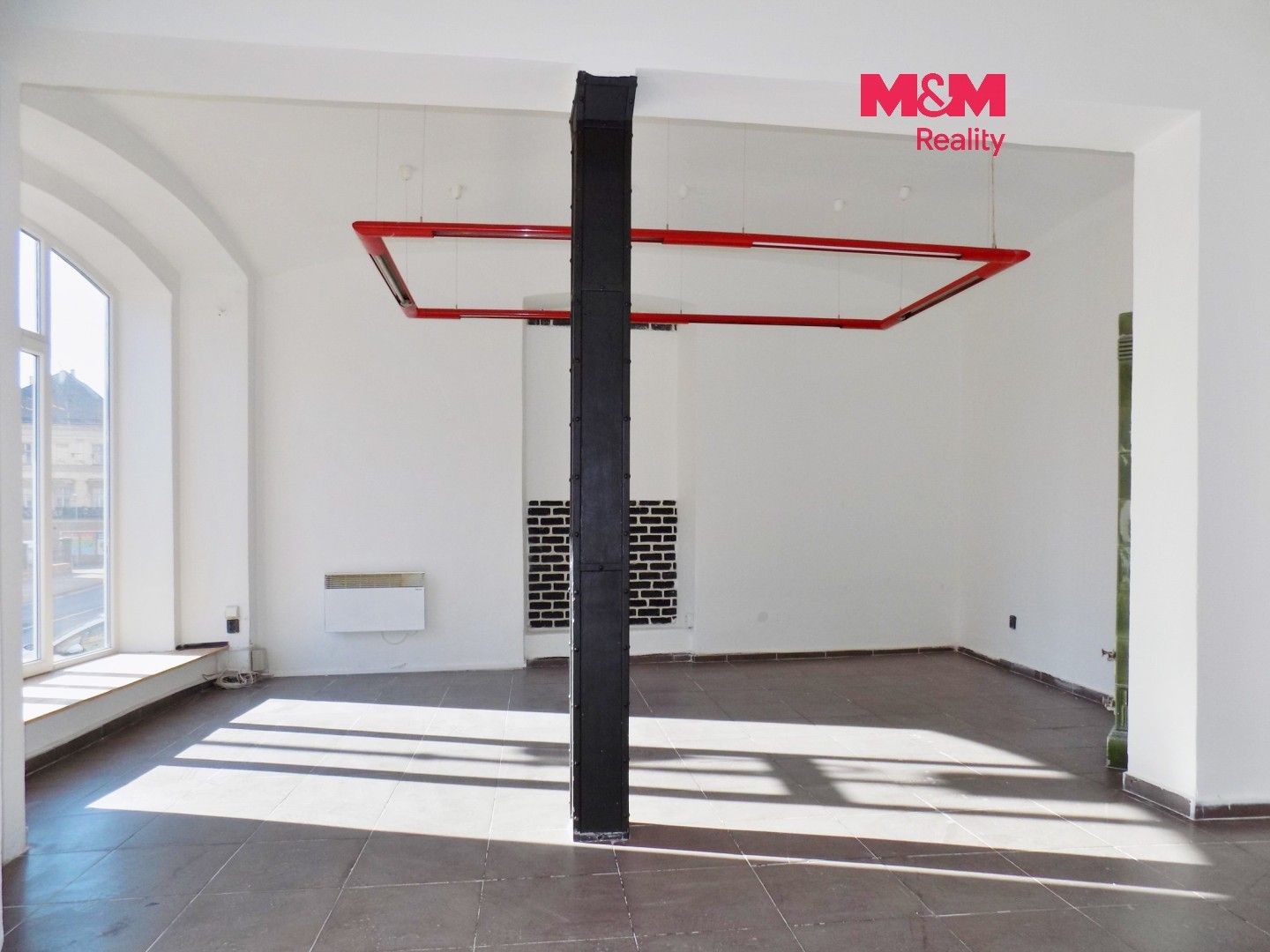 Pronájem komerčního prostoru 68 m² - foto 1