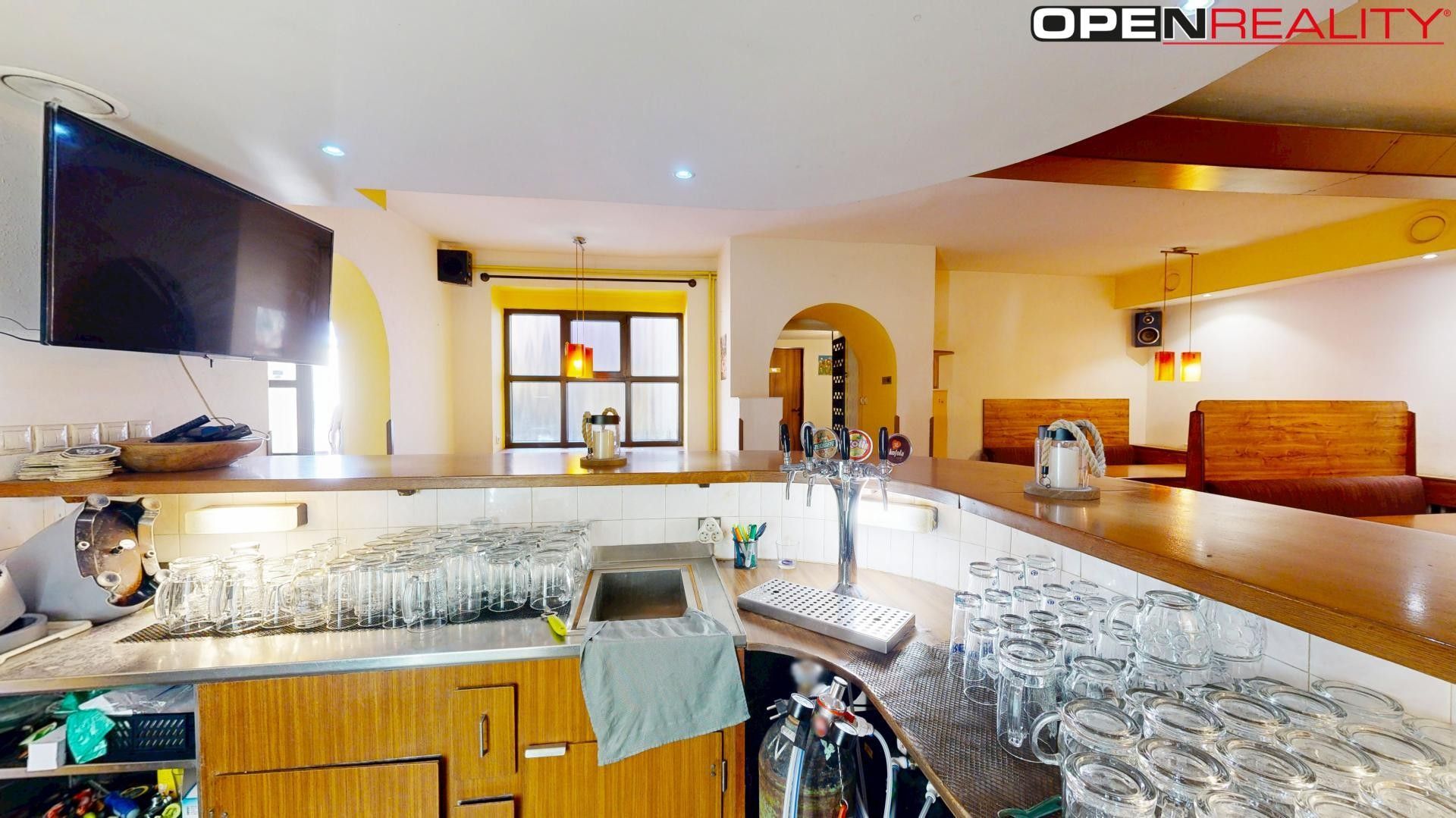 Pronájem komerčního prostoru 800 m² - foto 16