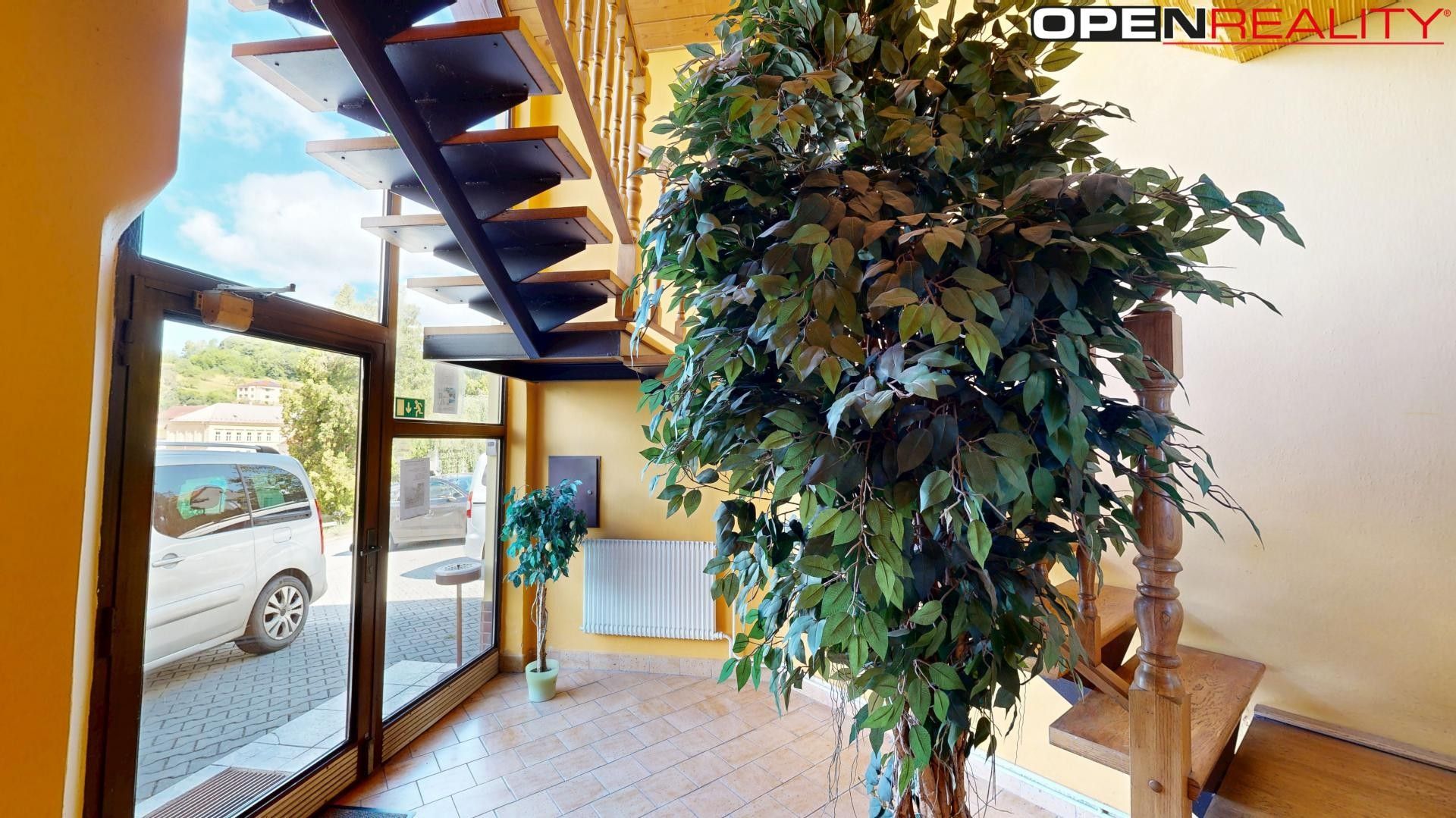 Pronájem komerčního prostoru 800 m² - foto 19