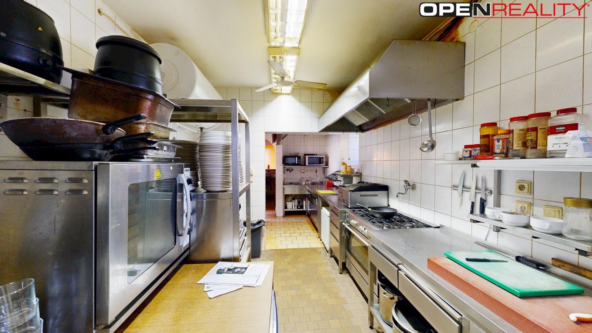 Pronájem komerčního prostoru 800 m² - foto 18