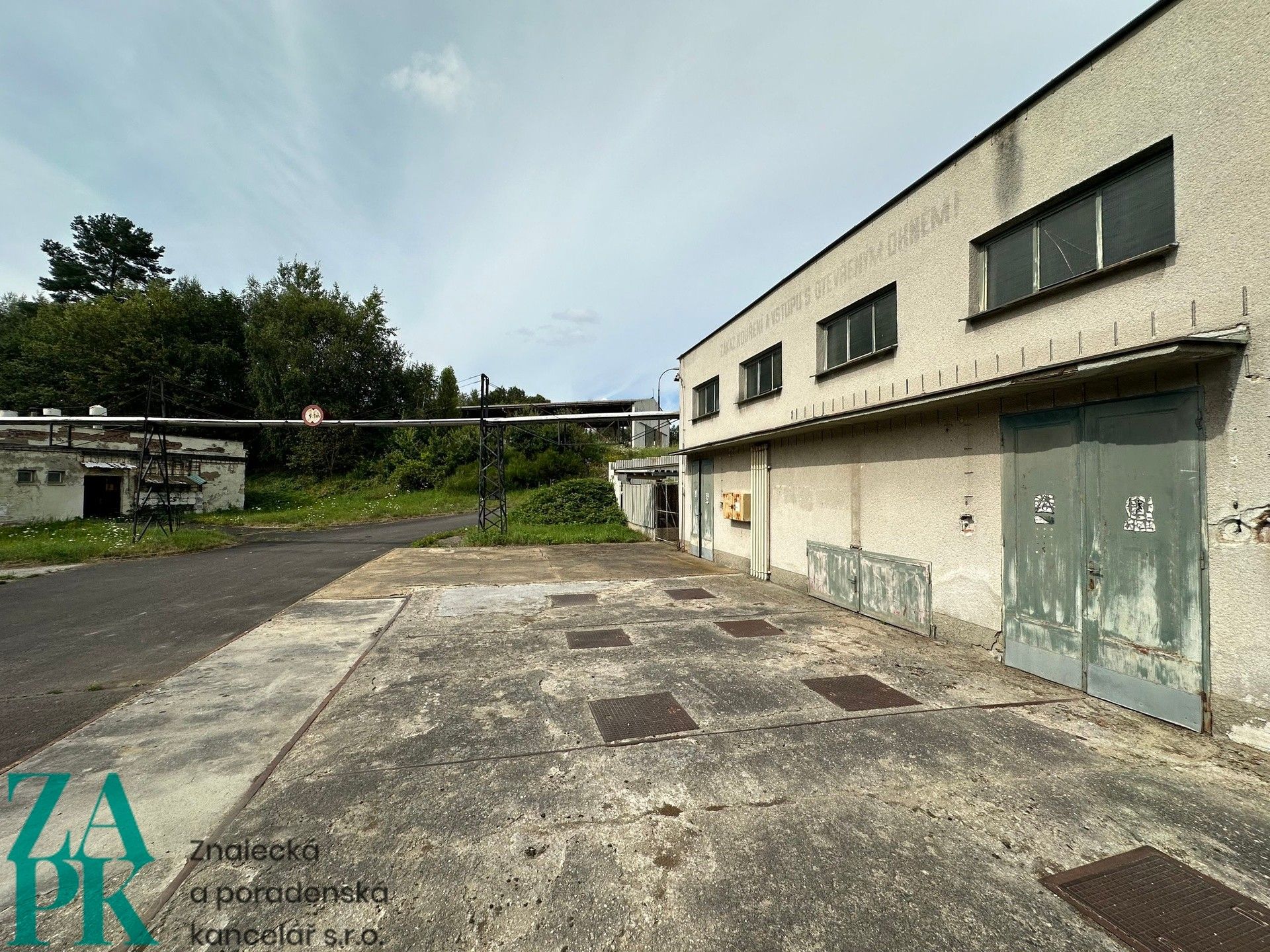 Pronájem komerčního prostoru 350 m² - foto 10