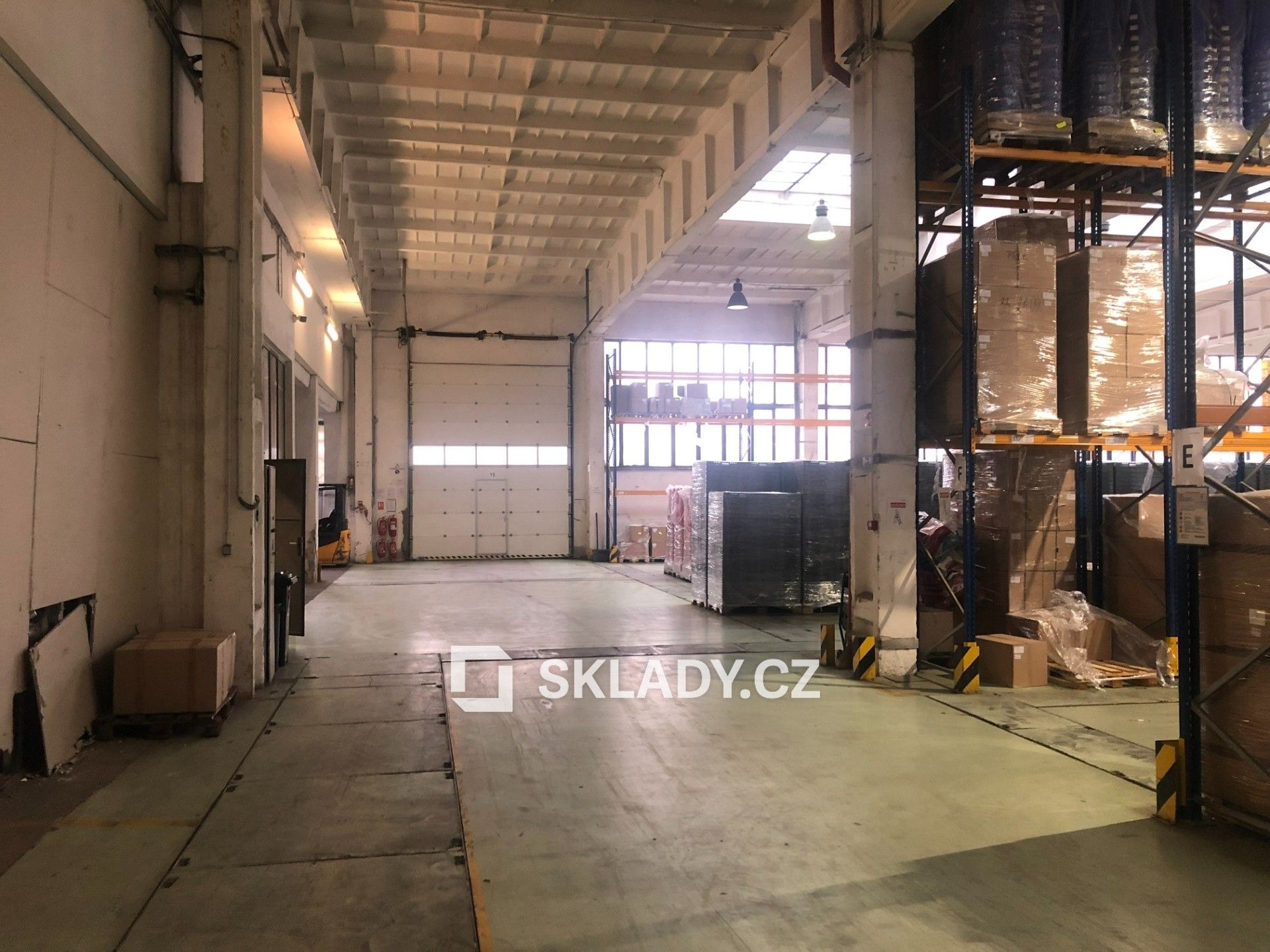 Pronájem komerčního prostoru 1150 m² - foto 5