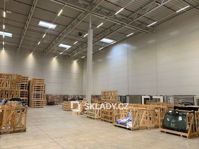 Pronájem komerčního prostoru 1000 m² - foto 2