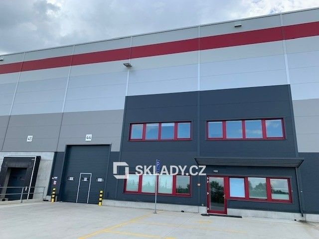 Pronájem komerčního prostoru 1000 m² - foto 1