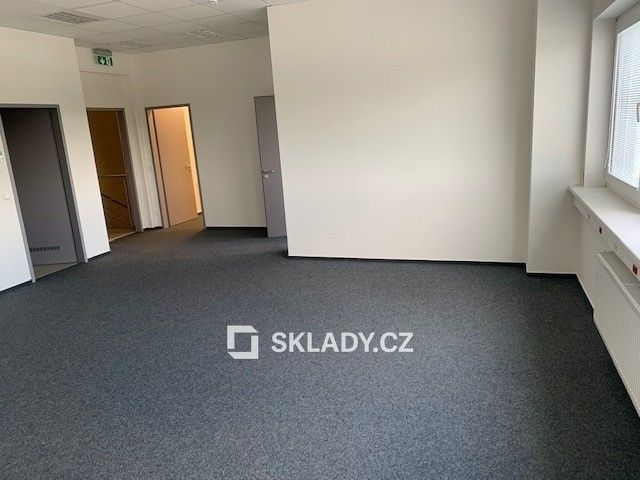 Pronájem komerčního prostoru 1000 m² - foto 4