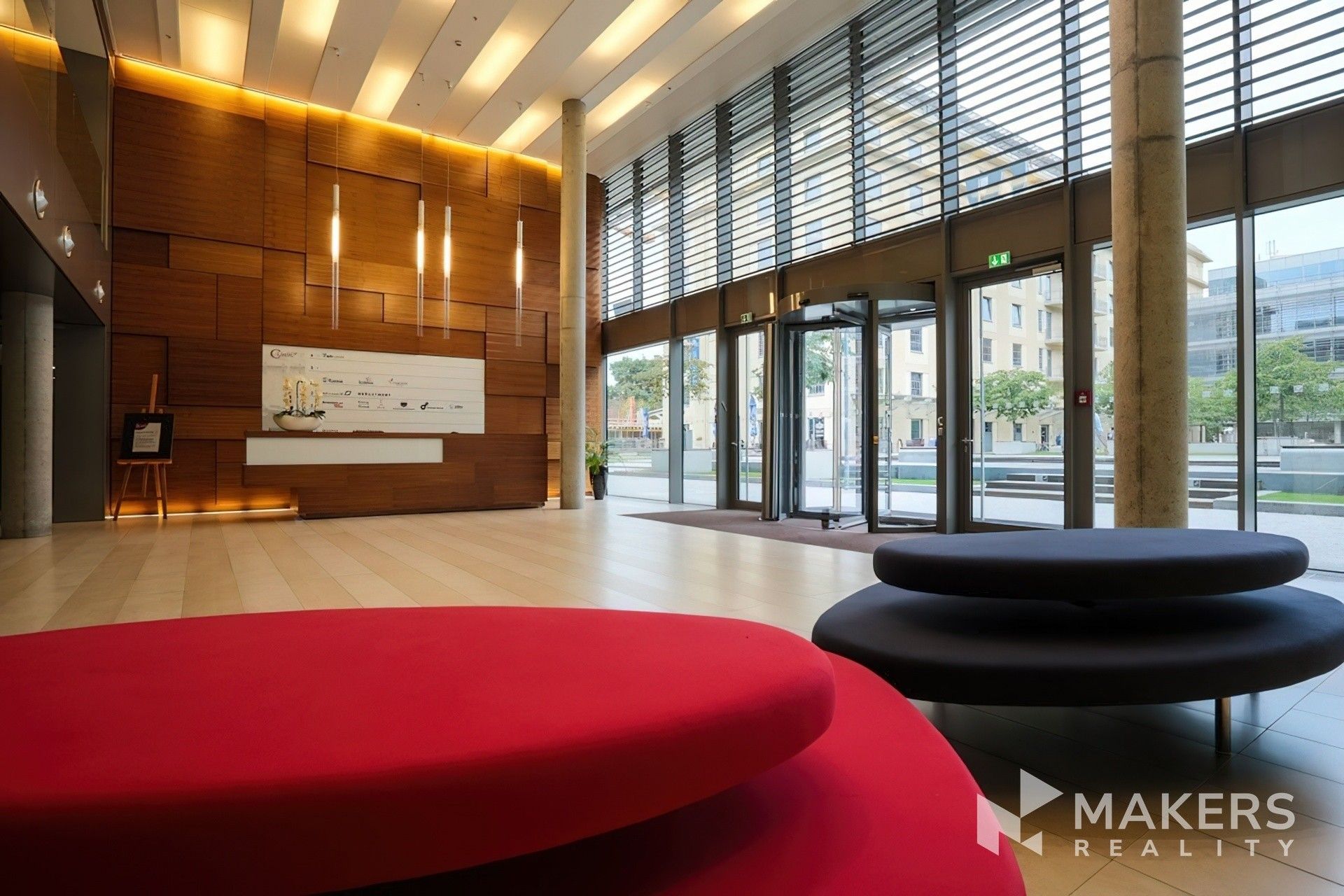 Pronájem komerčního prostoru 653 m² - foto 2