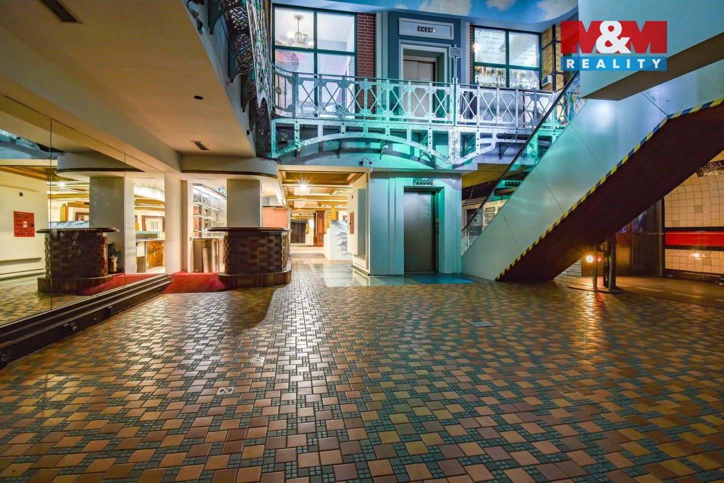 Pronájem komerčního prostoru 250 m² - foto 12