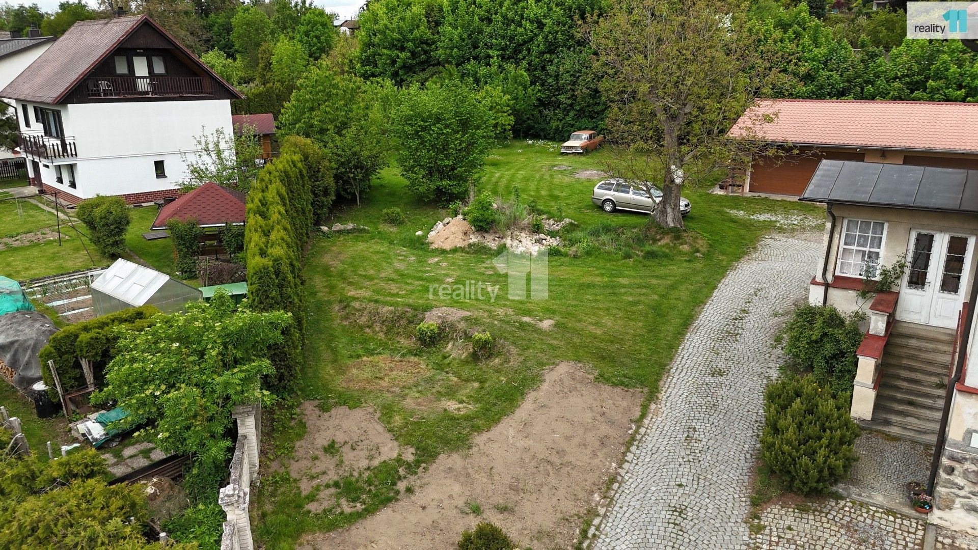 Prodej pozemku 1096 m² - foto 1
