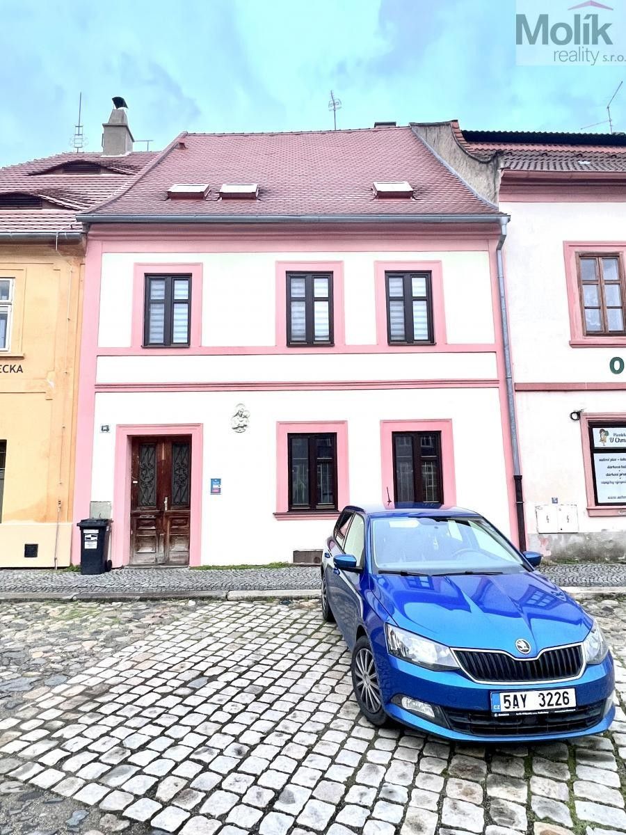 Prodej nemovitosti 200 m² - foto 1