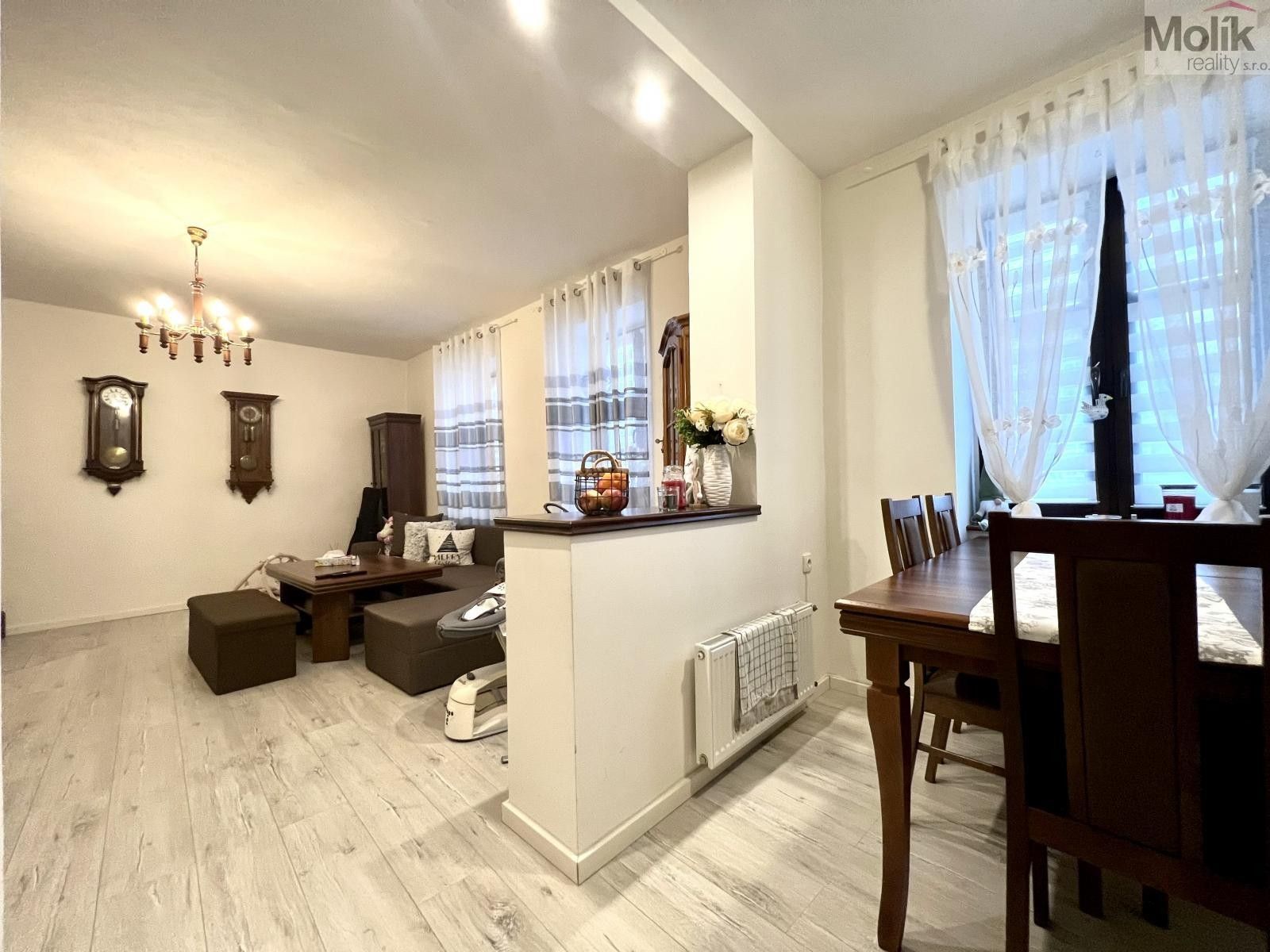 Prodej nemovitosti 200 m² - foto 5