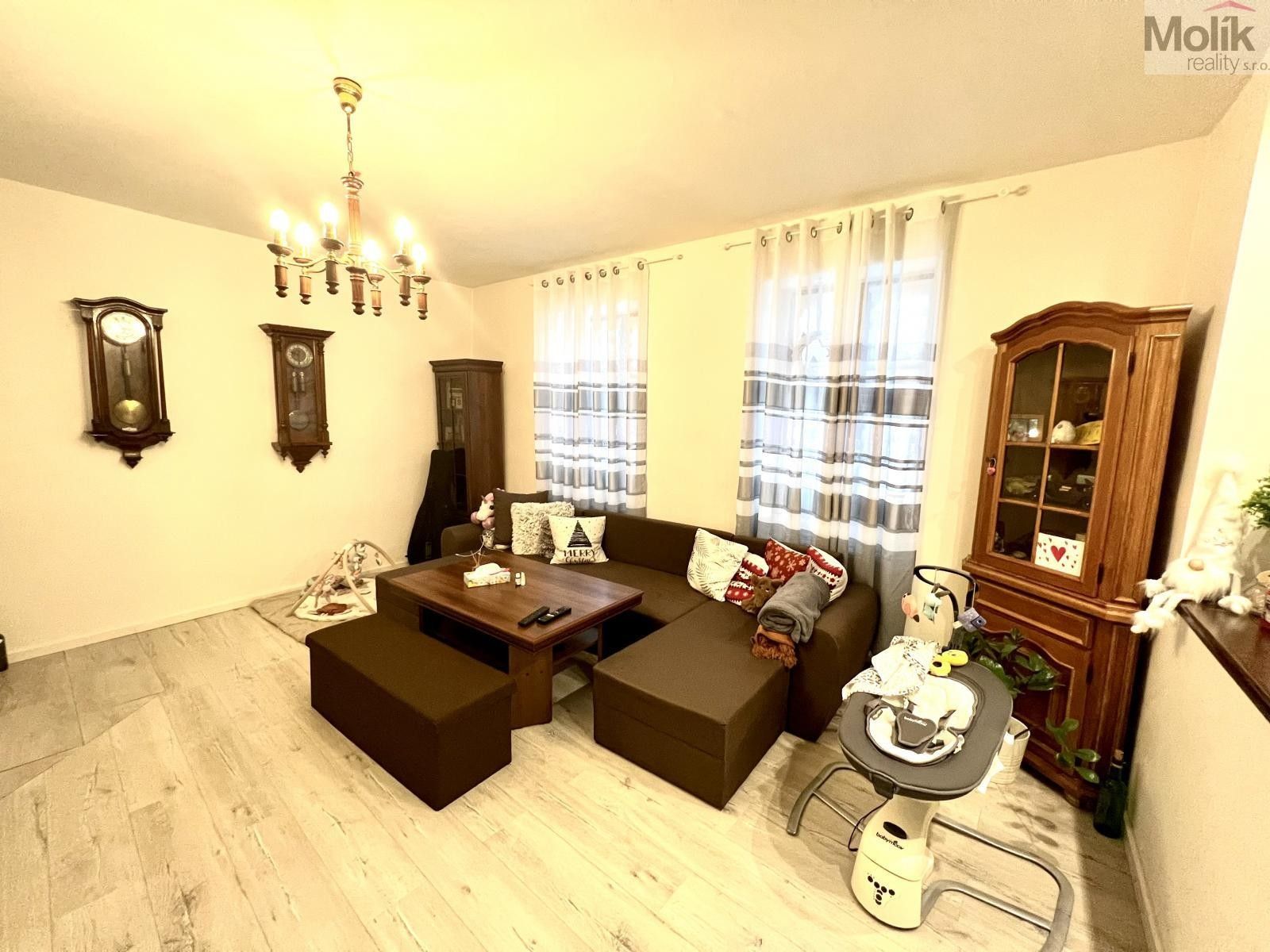 Prodej nemovitosti 200 m² - foto 9