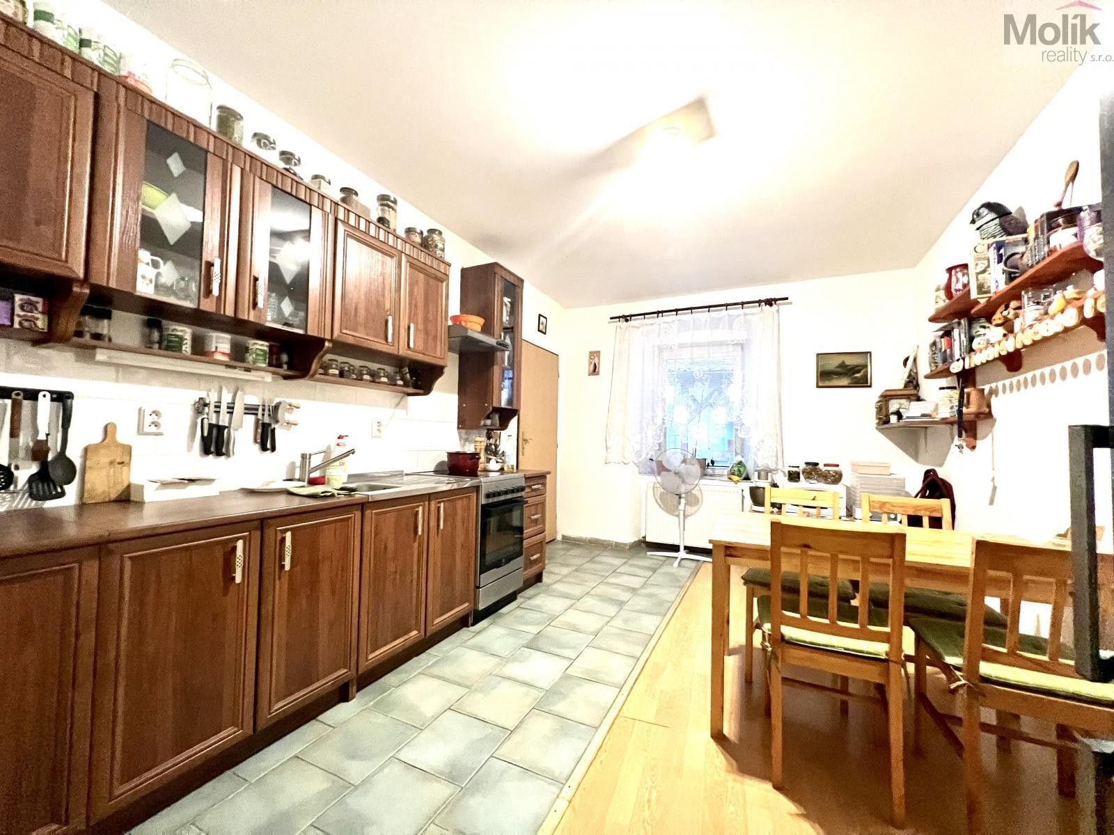 Prodej nemovitosti 200 m² - foto 27