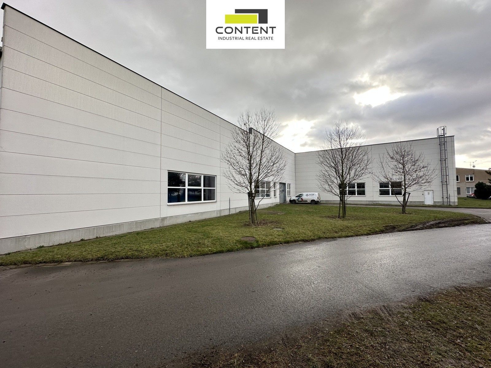 Pronájem komerčního prostoru 7684 m² - foto 4