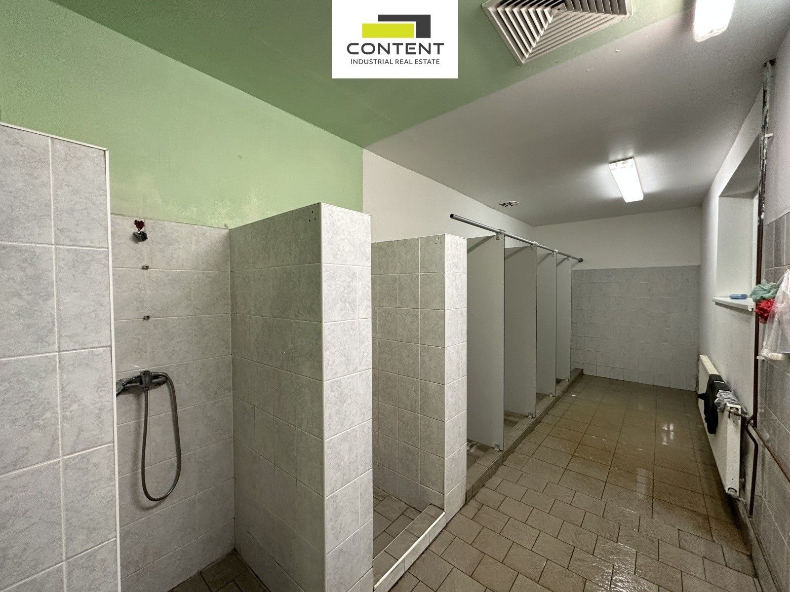 Pronájem komerčního prostoru 7684 m² - foto 20