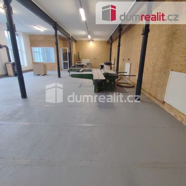 Pronájem komerčního prostoru 200 m² - foto 5
