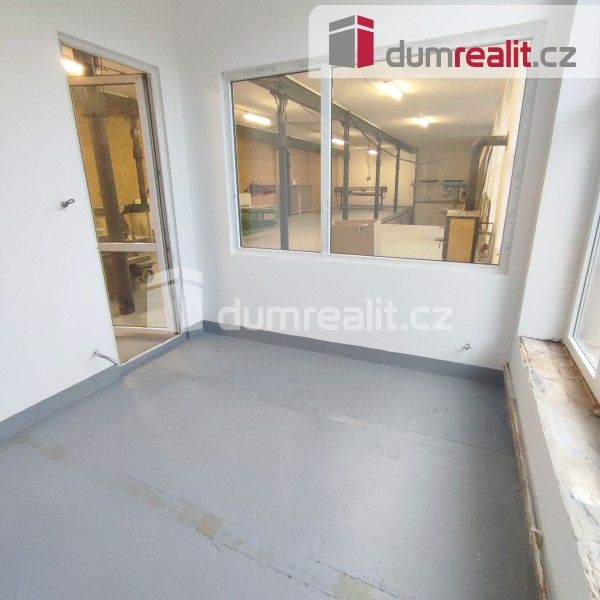 Pronájem komerčního prostoru 200 m² - foto 10