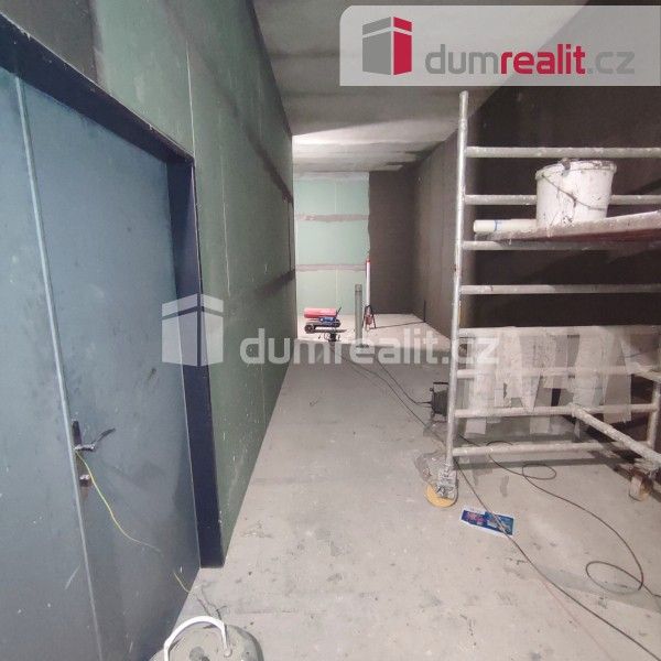 Pronájem komerčního prostoru 200 m² - foto 17