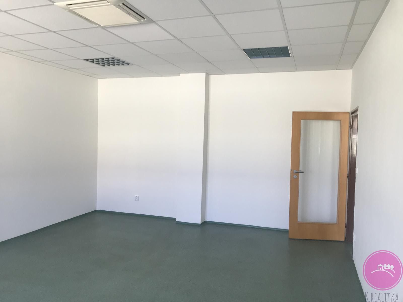 Pronájem komerčního prostoru 50 m² - foto 8
