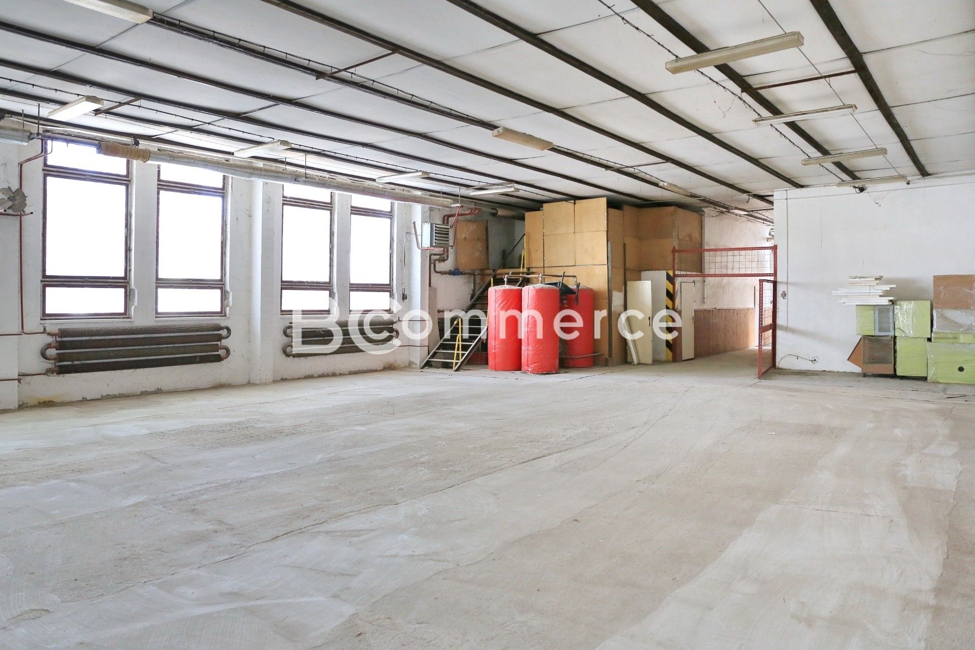 Prodej komerčního prostoru 525 m² - foto 1