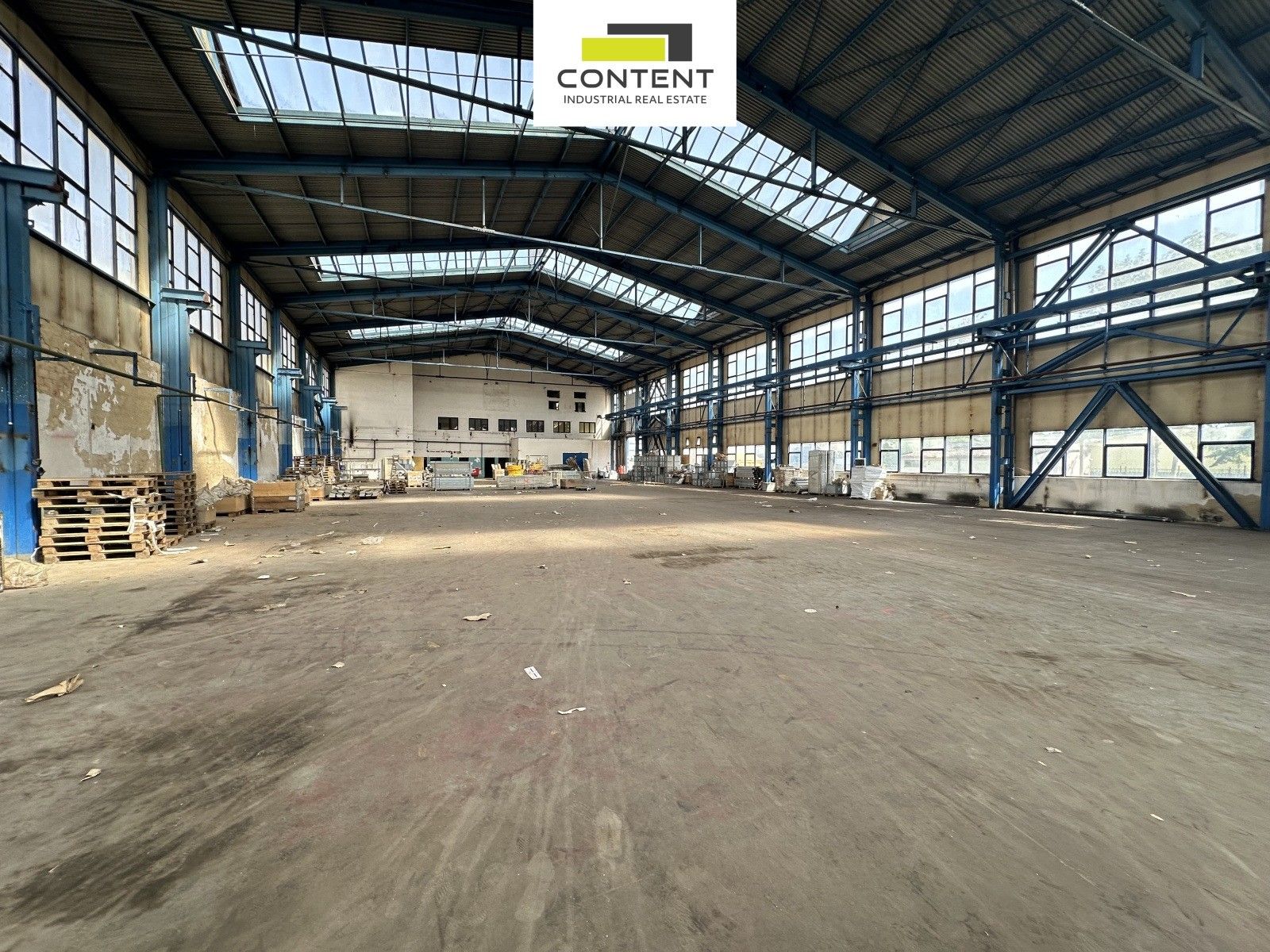 Pronájem komerčního prostoru 2050 m² - foto 4