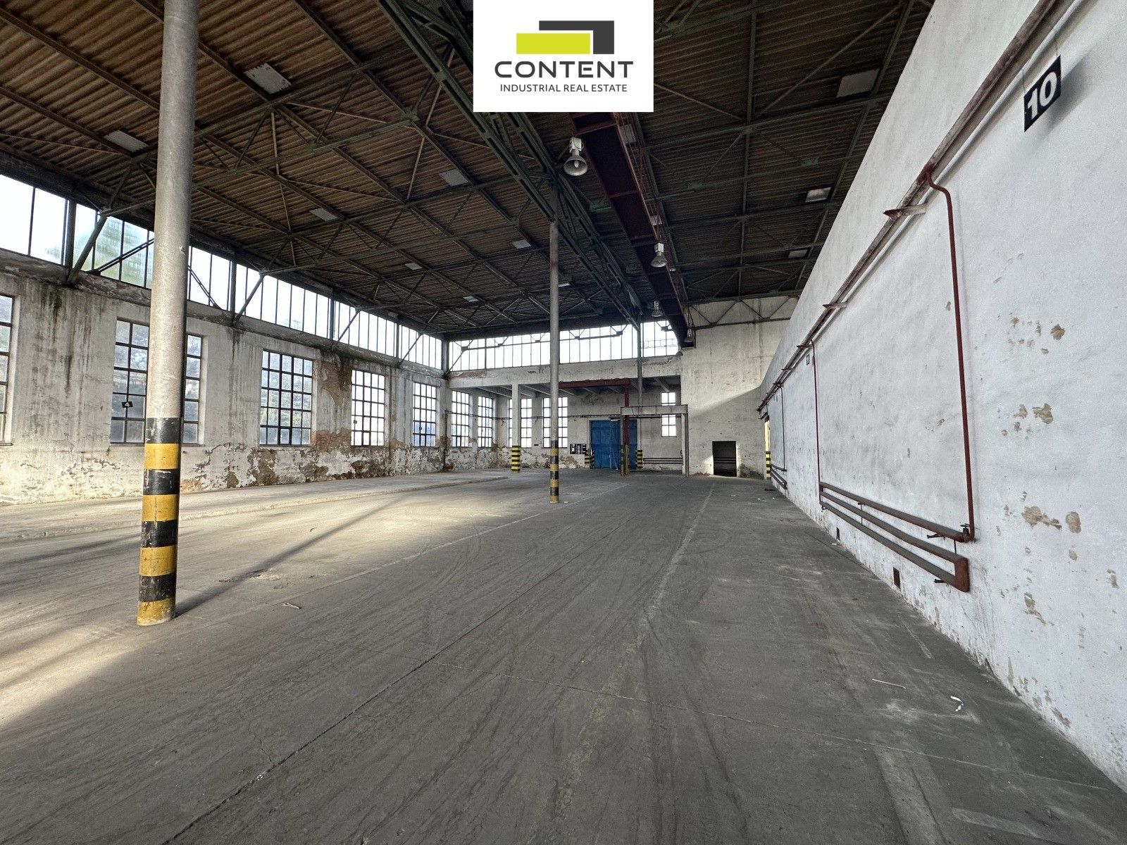 Pronájem komerčního prostoru 1500 m² - foto 1