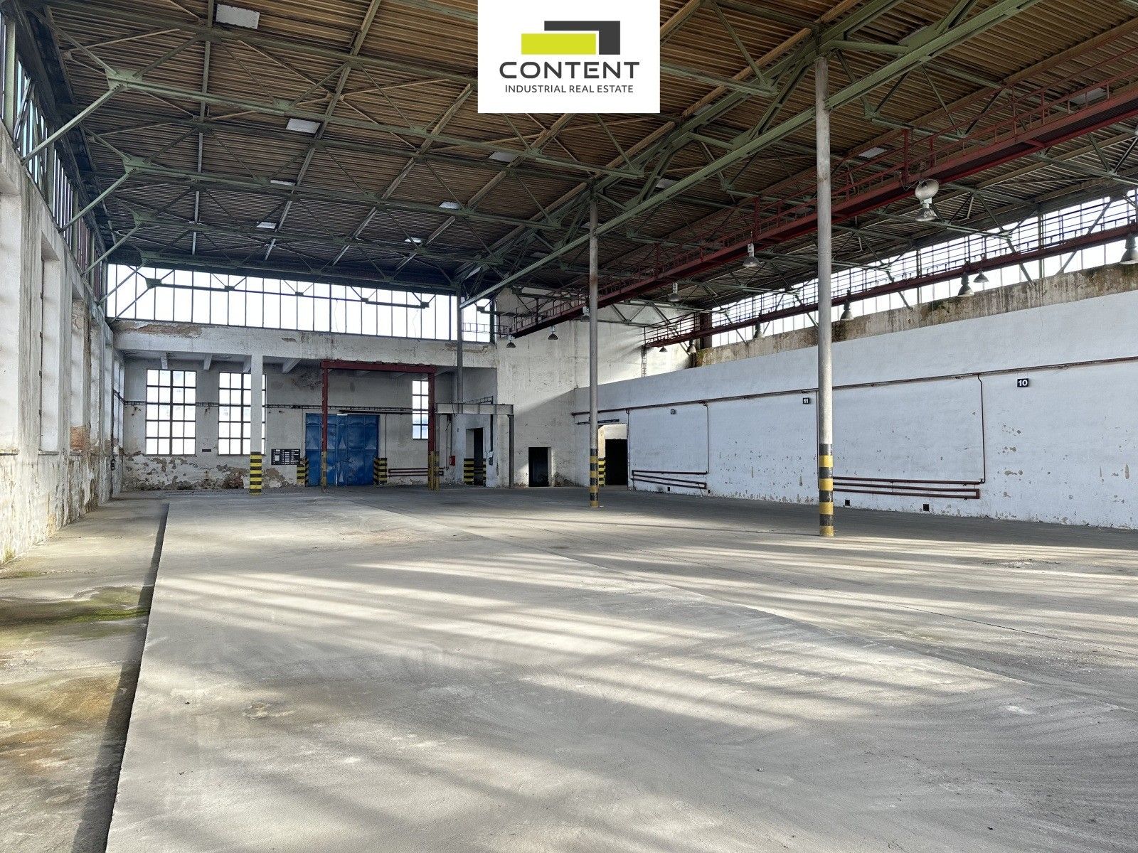 Pronájem komerčního prostoru 1500 m² - foto 9