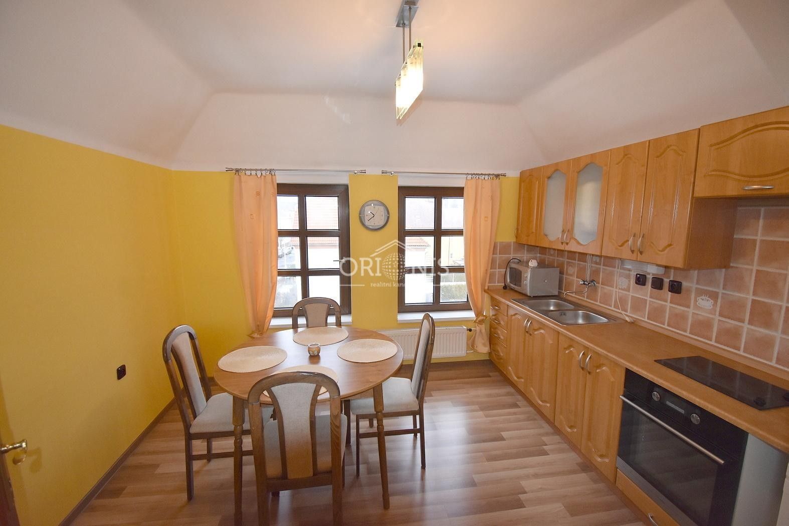 Pronájem bytu 2+1 63 m² - foto 4