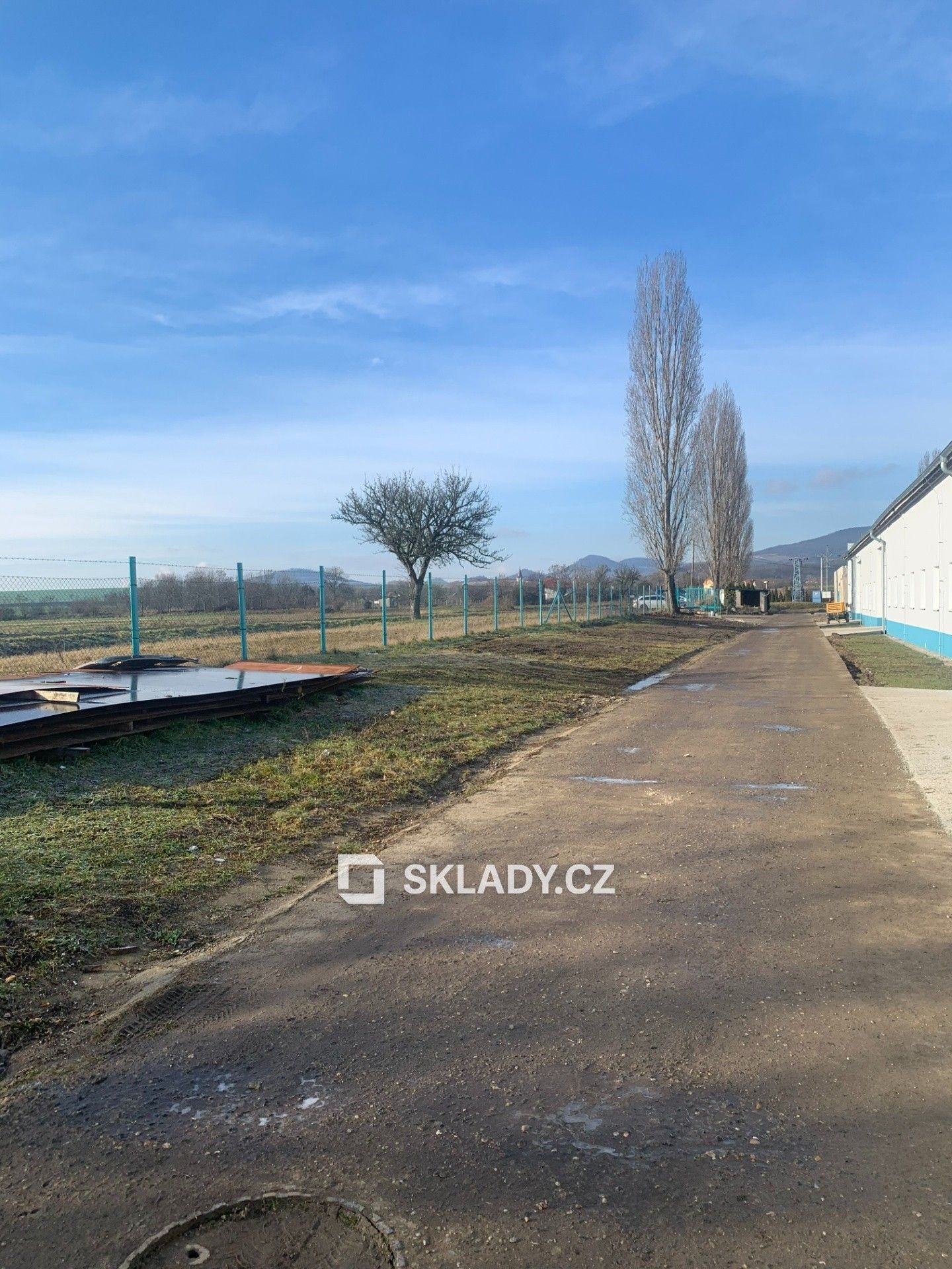 Pronájem komerčního prostoru 1400 m² - foto 5