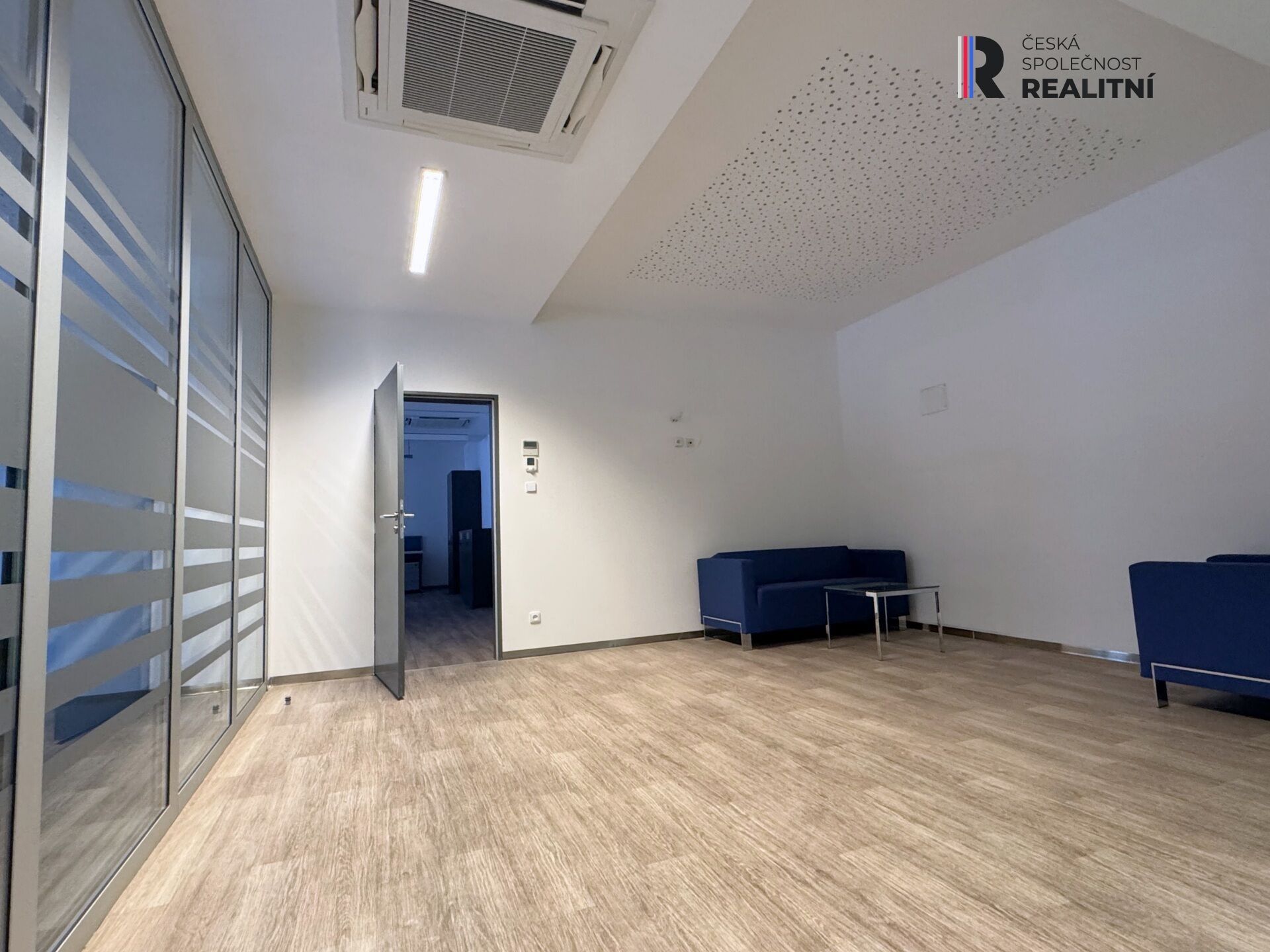 Pronájem komerčního prostoru 411 m² - foto 8