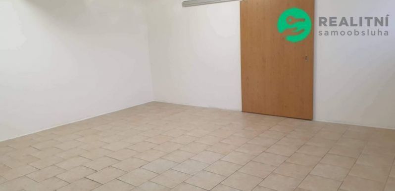 Prodej komerčního prostoru 48 m² - foto 1
