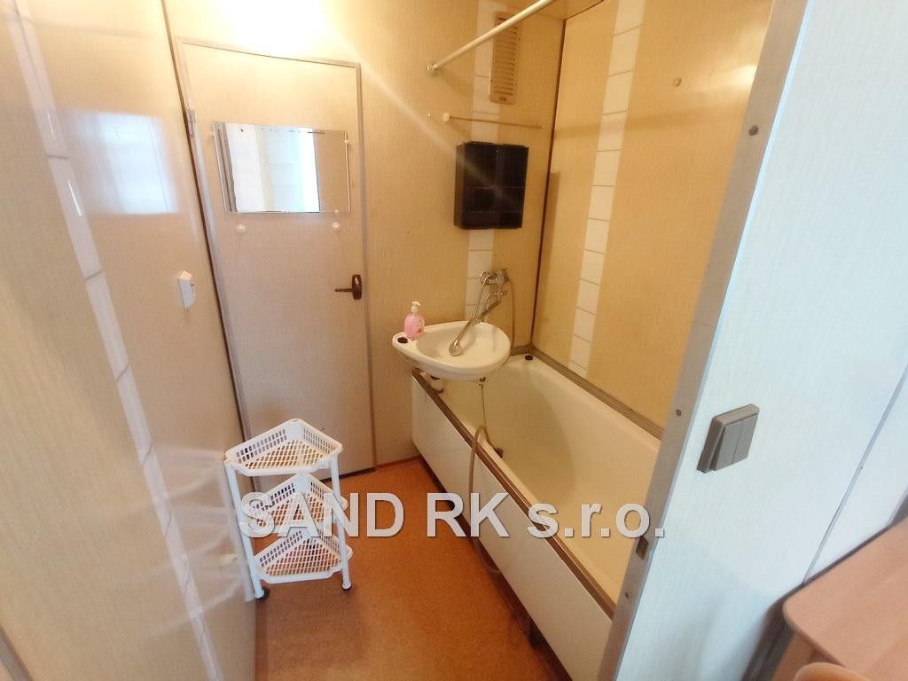 Pronájem bytu 3+1 62 m² - foto 8