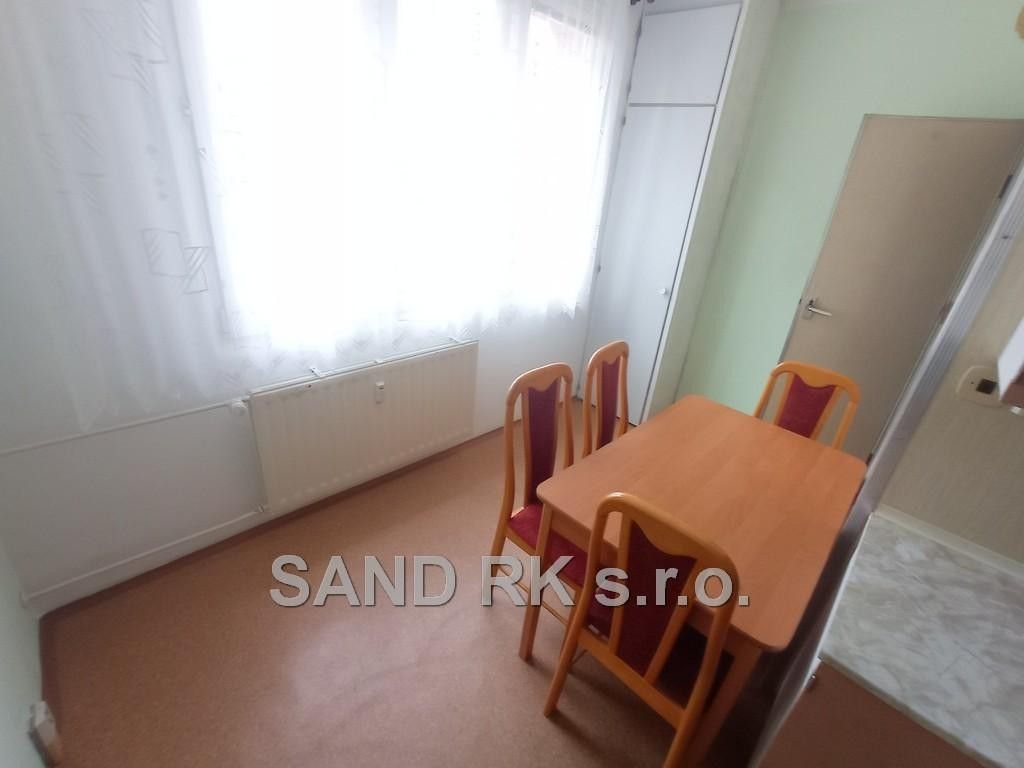 Pronájem bytu 3+1 62 m² - foto 9