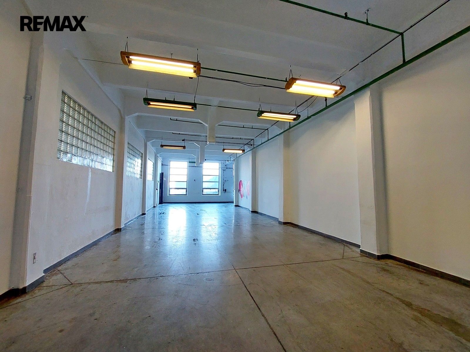 Pronájem komerčního prostoru 115 m² - foto 2