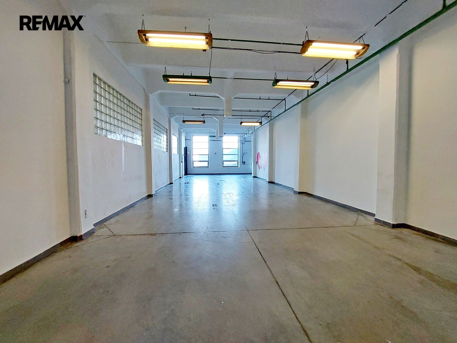 Pronájem komerčního prostoru 115 m² - foto 4