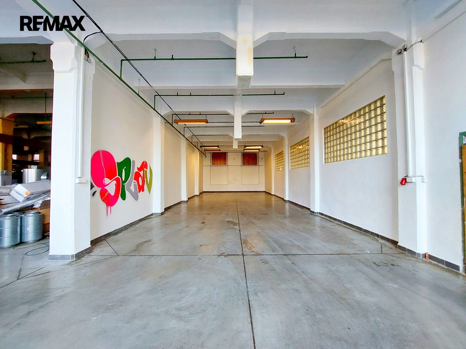 Pronájem komerčního prostoru 115 m² - foto 1