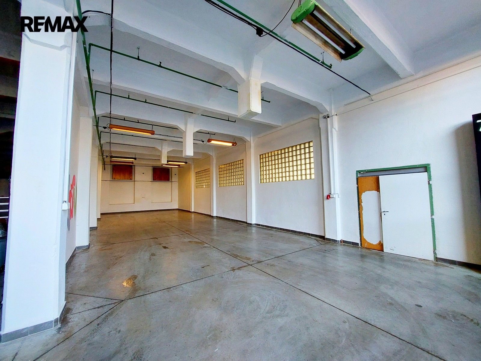 Pronájem komerčního prostoru 115 m² - foto 3