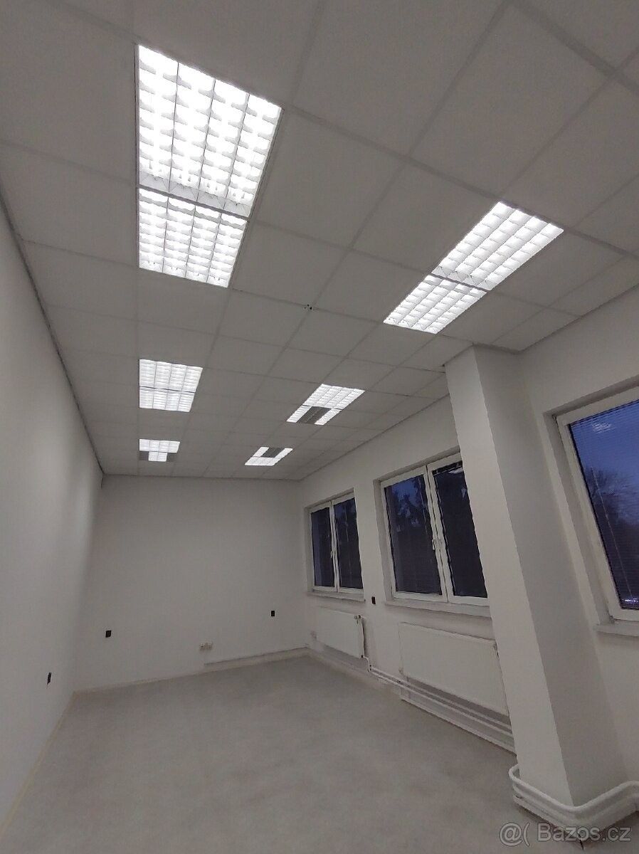 Pronájem komerčního prostoru 34.6 m² - foto 1