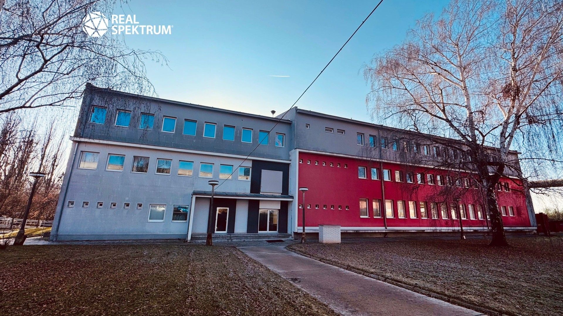 Pronájem komerčního prostoru 203 m² - foto 1