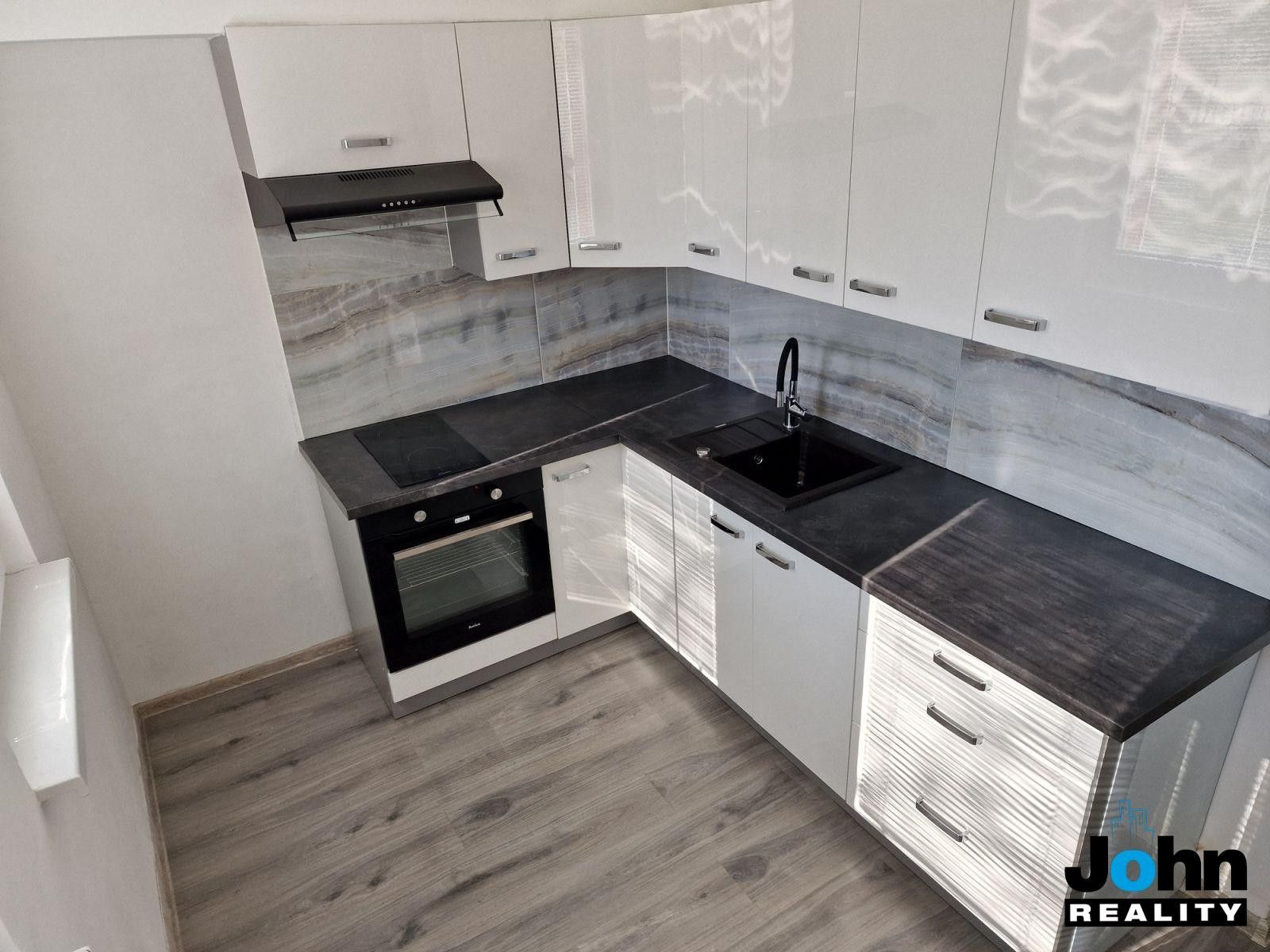 Pronájem bytu 1+1 36 m² - foto 5