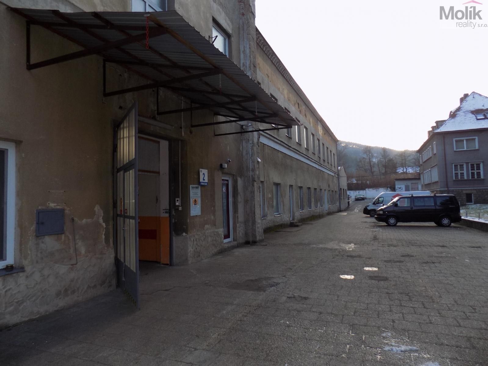 Pronájem komerčního prostoru 600 m² - foto 9