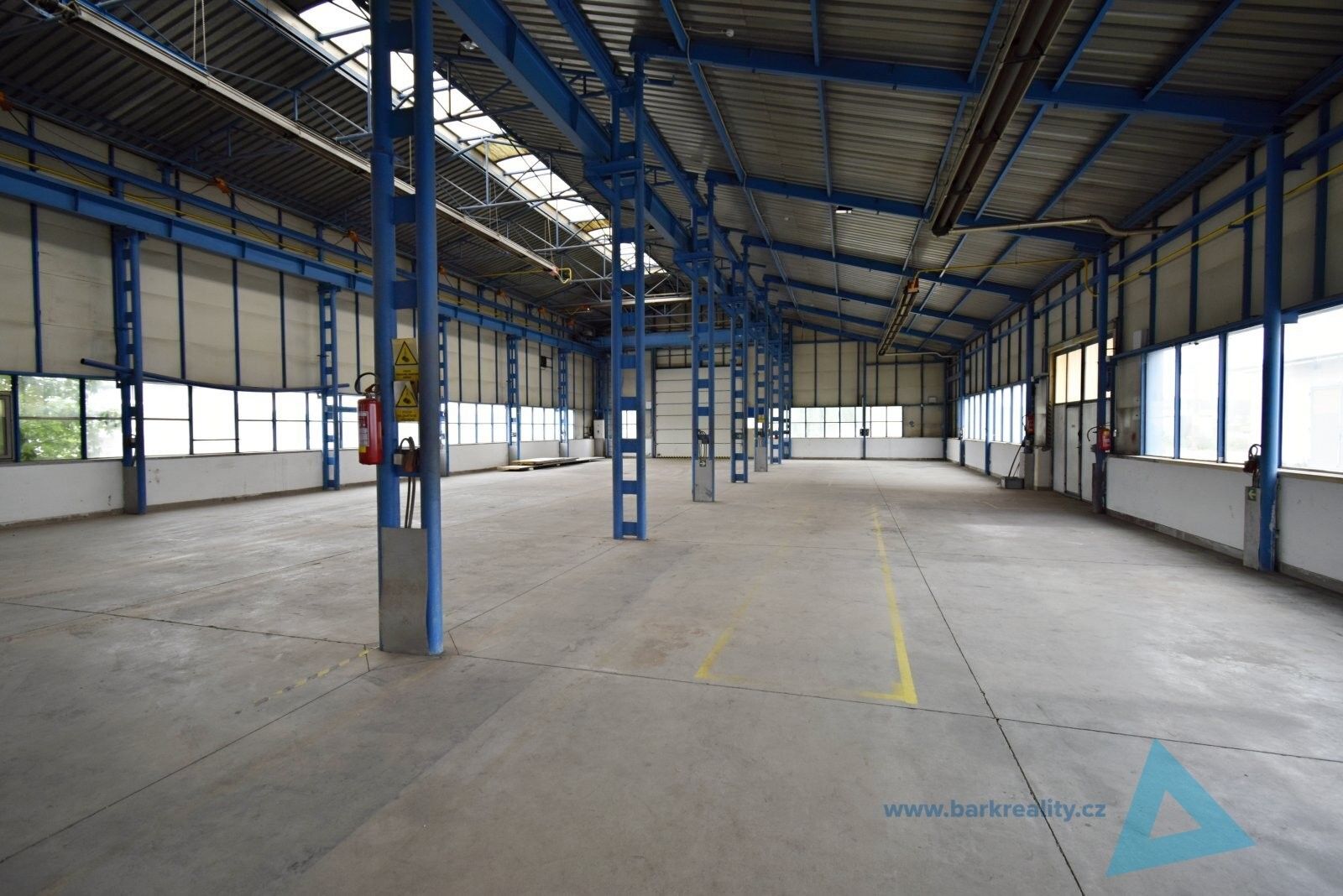 Pronájem komerčního prostoru 648 m² - foto 2
