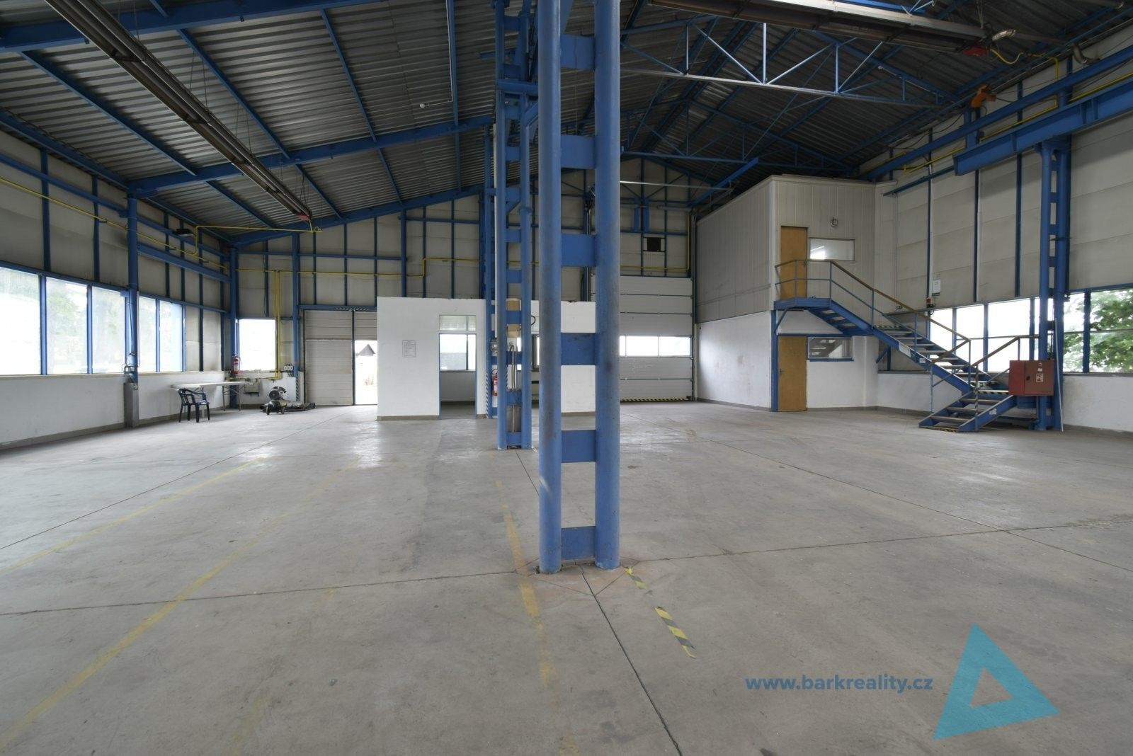 Pronájem komerčního prostoru 648 m² - foto 10