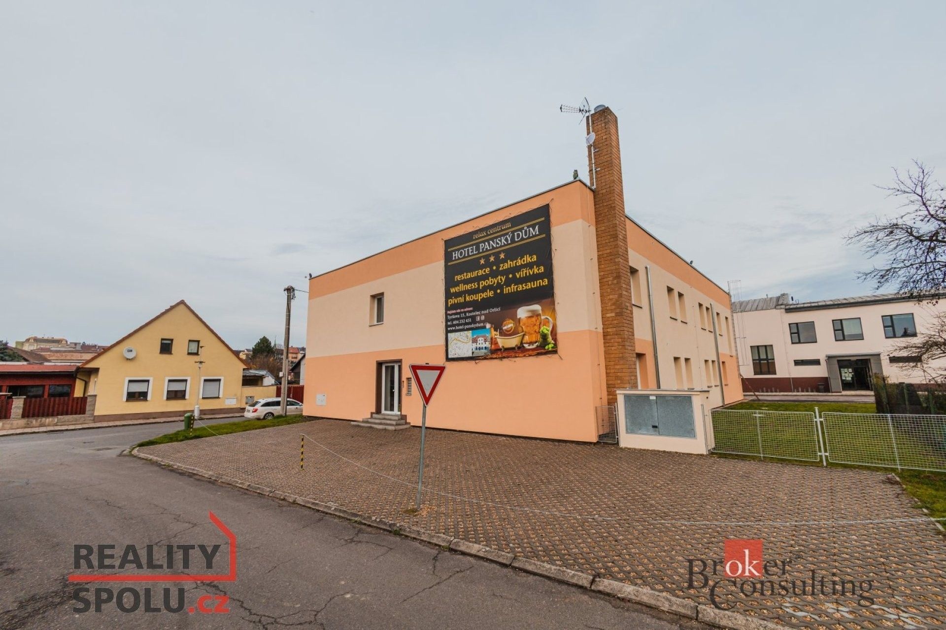 Pronájem bytu 1+kk 54 m² - foto 8