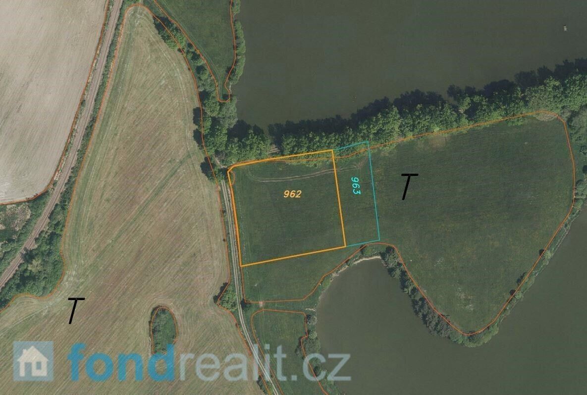 Prodej nemovitosti 17515 m² - foto 5