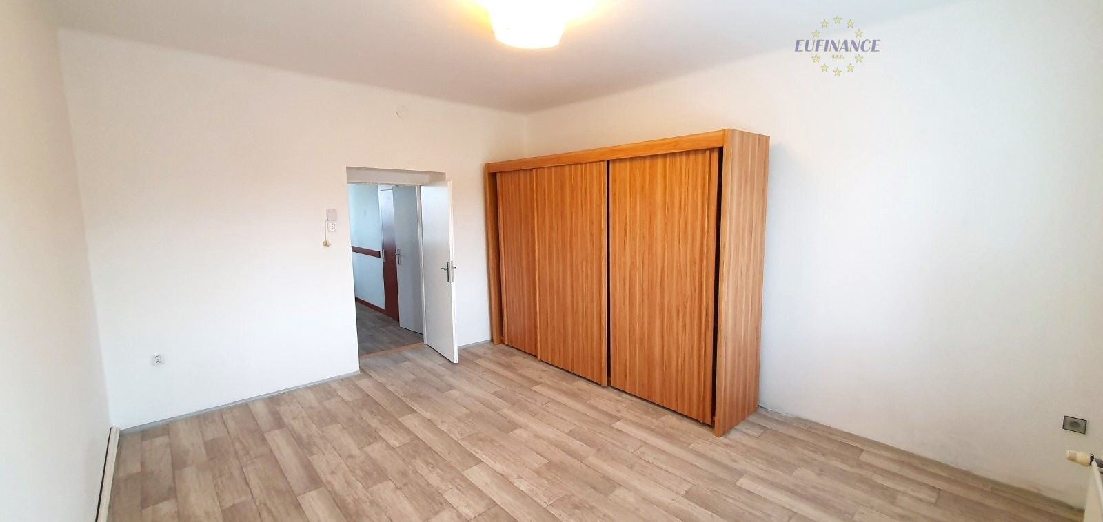 Pronájem bytu 1+1 50 m² - foto 4
